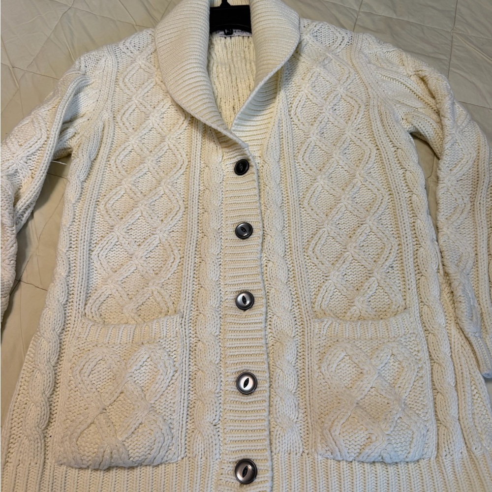 Vintage Macy's Ivory Cable Knit Cardigan Sweater grandma core - Picture 8 of 9